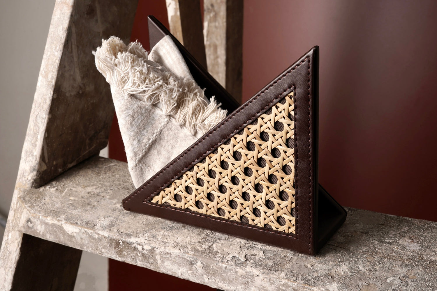 Weave Tissue Holder